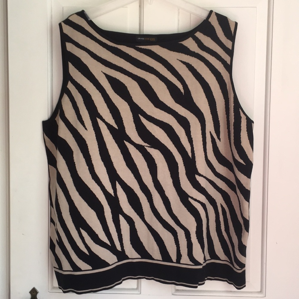 Grace Dane Lewis Woman animal print sleeveless top